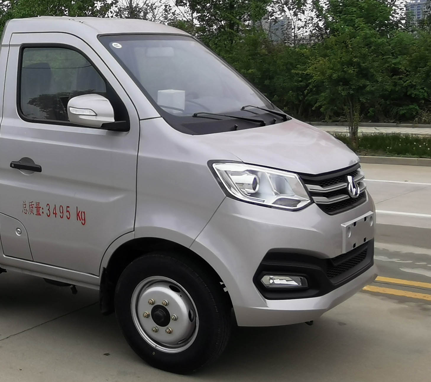 楚勝牌CSC5036TYHSC6型路面養(yǎng)護(hù)車(chē)